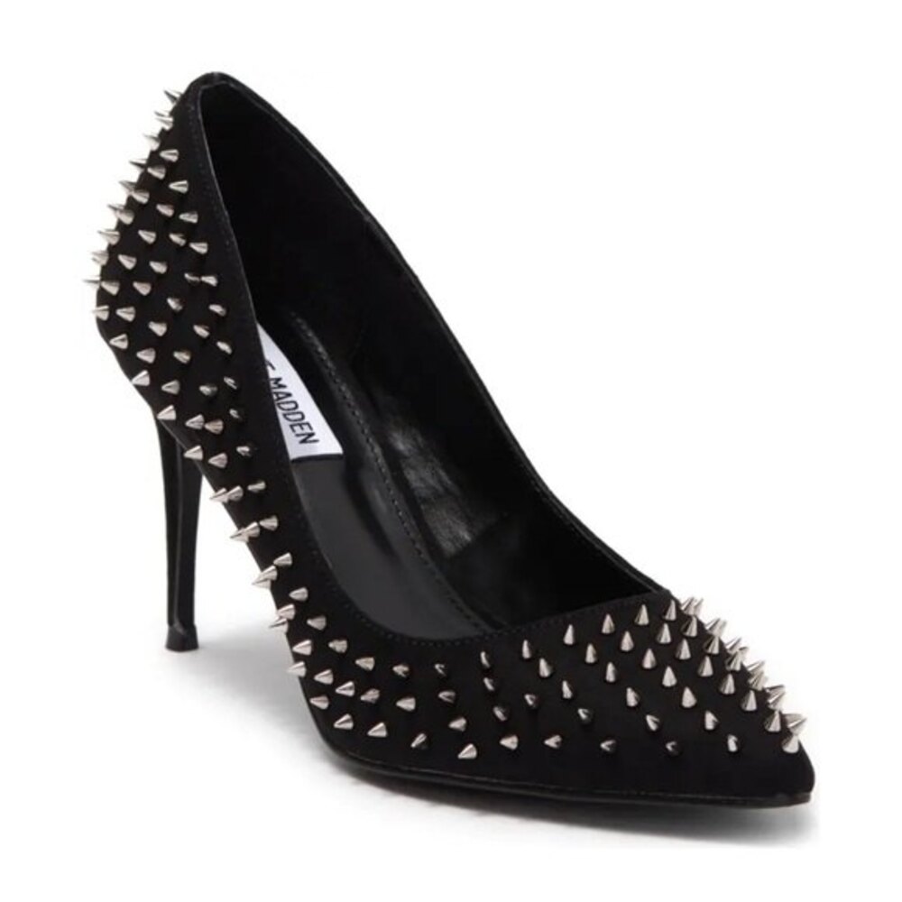 STEVE MADDEN Luiza black Studded spiked Pointed Toe Pump heels size 6